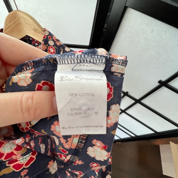 Lightweight Summer Blouse - Picture 4 of 5